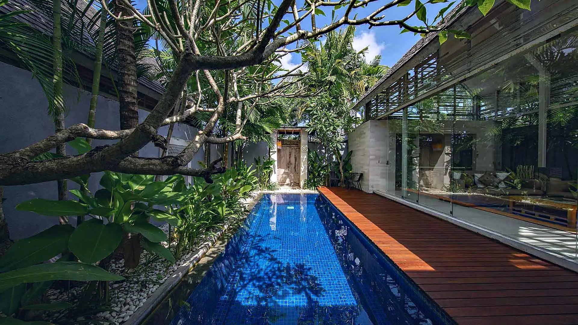 Shared student villa with pool in Bali